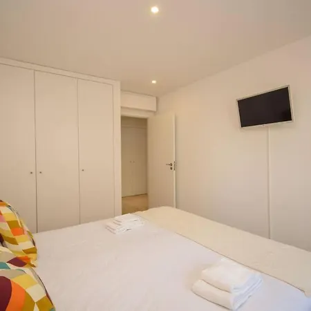 Stylish Near The Airport * Lisboa