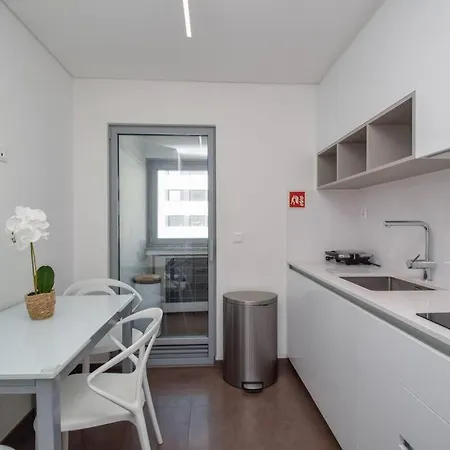 Stylish Near The Airport Lisboa