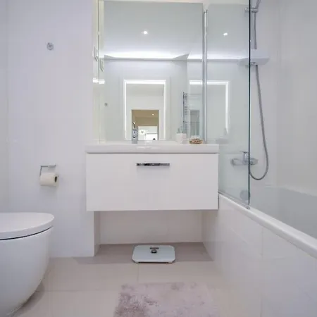 Stylish Near The Airport * Lisboa