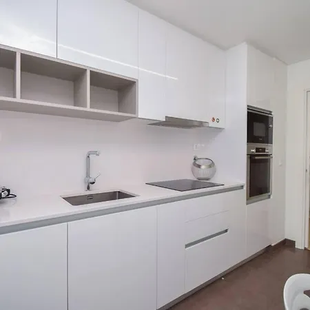 Stylish Near The Airport * Lisboa